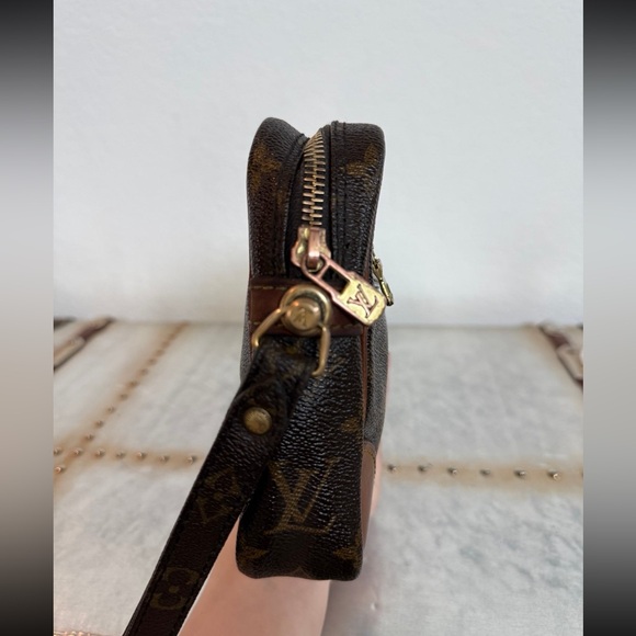 💰⬇️ LOUIS VUITTON
Marly Dragonne GM
Monogram Clutch /Handbag
Pre-Loved💕 - Picture 9 of 14